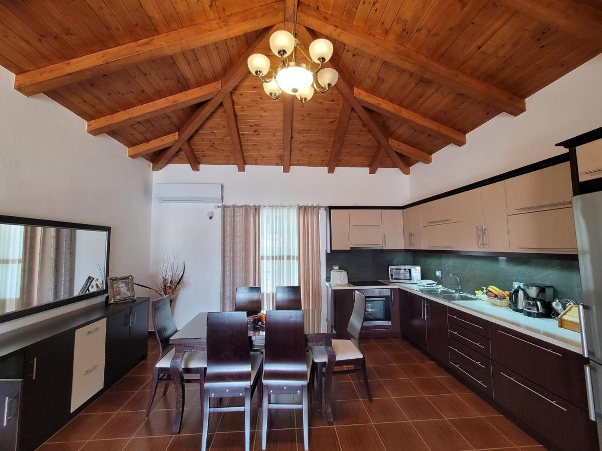 Villa Jiota Ксамил Экстерьер фото